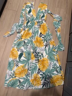 HYFVE Tropical Maxi Dress in Yellow & Teal Leaf Print